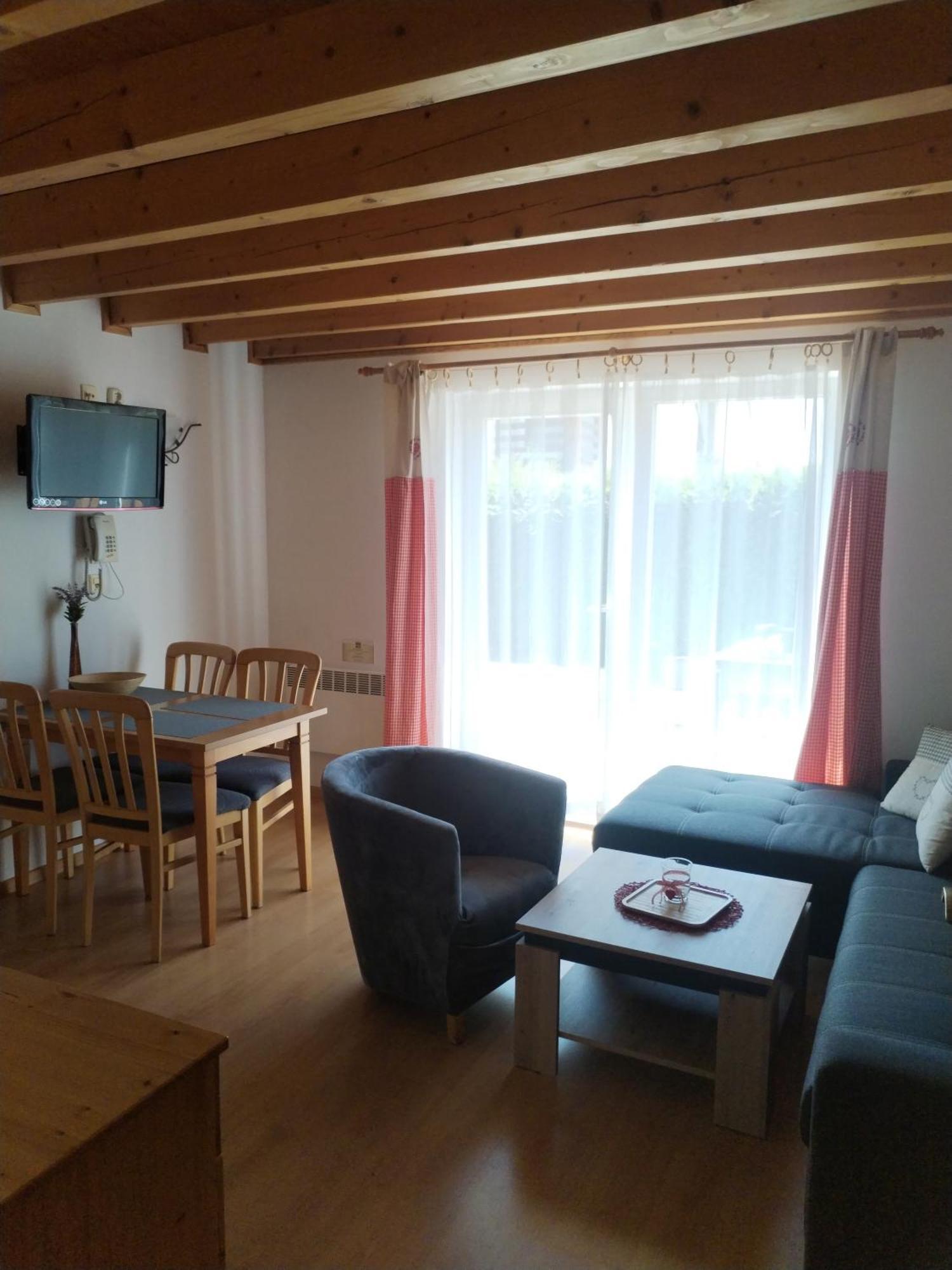 Tatralandia - Apartman Zoja ลิฟตอฟสกีมิคูลาช ภายนอก รูปภาพ